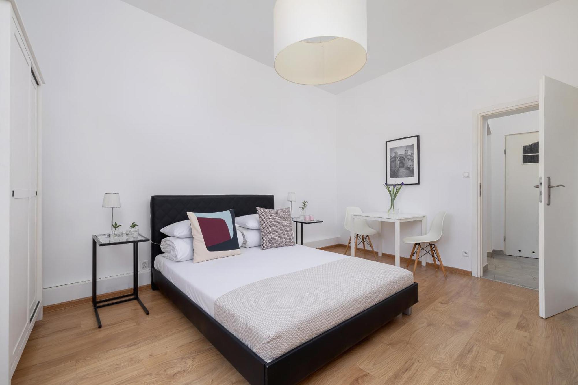 1-Bedroom Apartment - Dluga 65 Street Cracovia Esterno foto