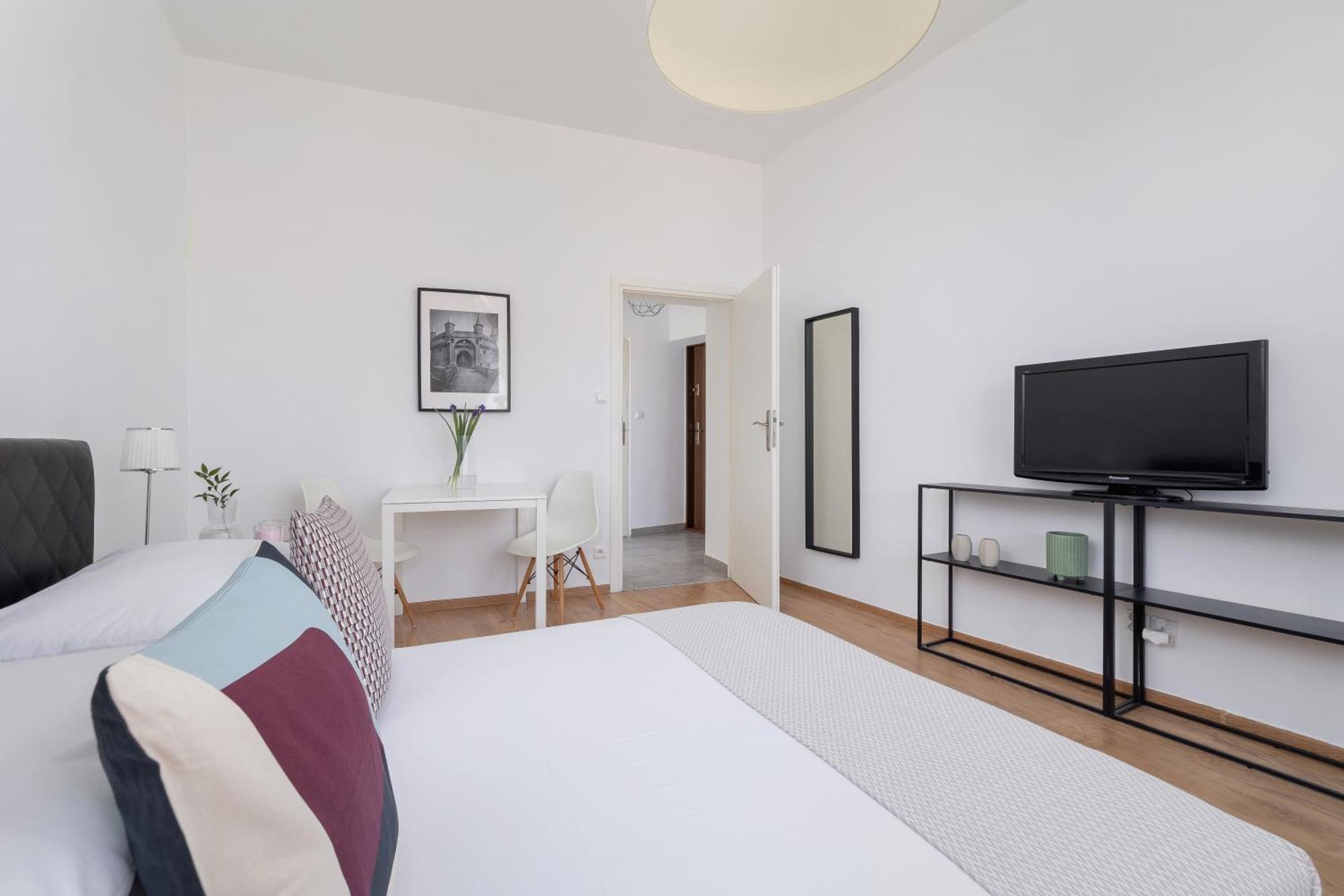 1-Bedroom Apartment - Dluga 65 Street Cracovia Esterno foto