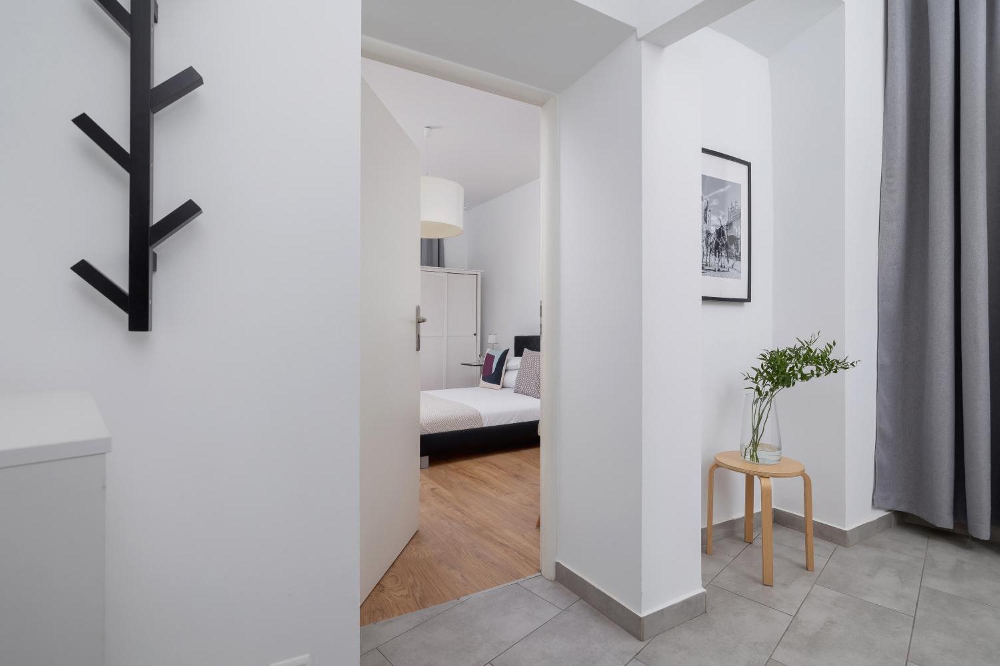 1-Bedroom Apartment - Dluga 65 Street Cracovia Esterno foto